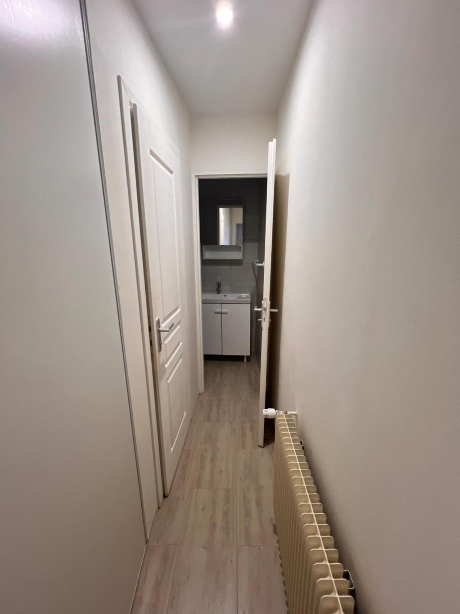Appartement Rdc 9 Personnes, 2 Chambres, Wifi, Proche Du Centre ラ・ブルブール エクステリア 写真